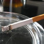 La ciudadanía respalda las normas contra el tabaquismo. | DA