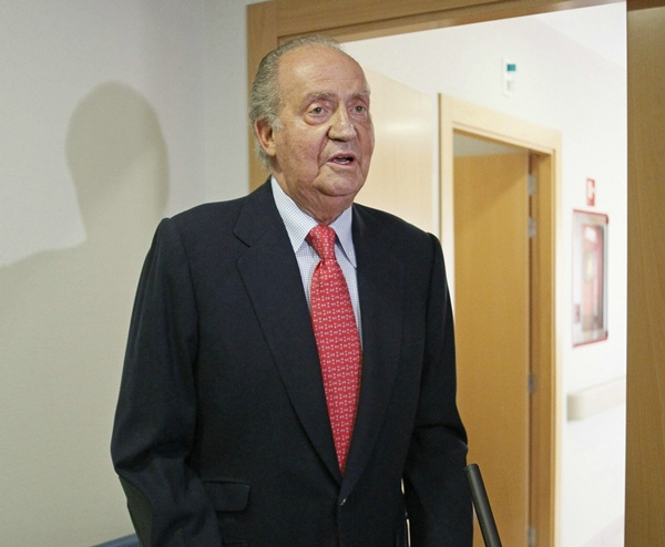 El Rey Juan Carlos se operará de la prótesis de la cadera | DA
