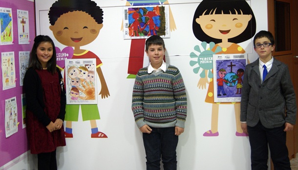 tres finalistas concurso dibujo infancia Misionera