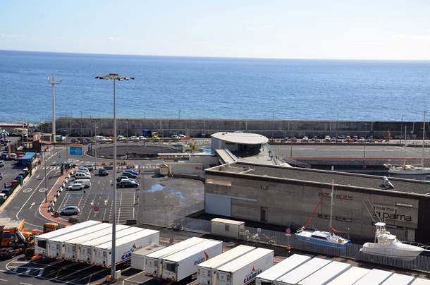 El McDonald se instalará en la zona de aparcamientos de la Marina La Palma. / D.S.