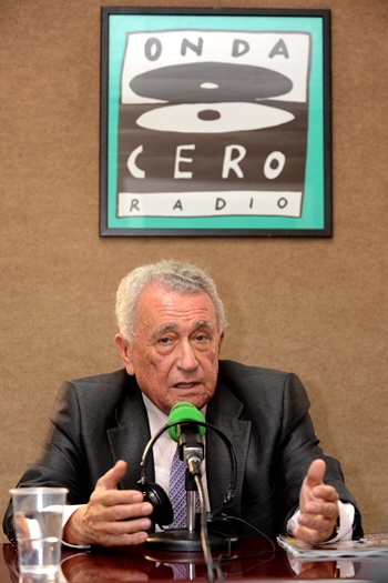 Pedro Luis Cobiella durante su entrevista en Teide Radio Onda Cero. / SERGIO MÉNDEZ