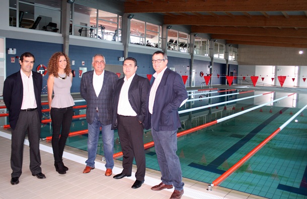 El alcalde y representantes de Aqualia visitaron el recinto. | DA