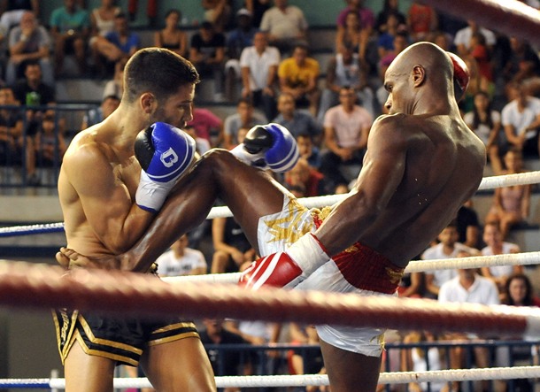 Elam (derecha), durante su combate con Goyo Domínguez. | S.M.