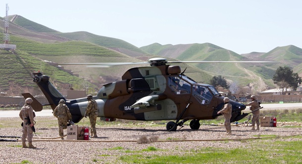 Un helicóptero Tigre del Ejército de Tierra español durante una misión en Afganistán. | MINISTERIO DE DEFENSA