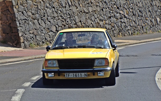 Mora y Febles se alzaron con el triunfo en Tegueste con su Opel Ascona. | MOTORCHICHARRERO