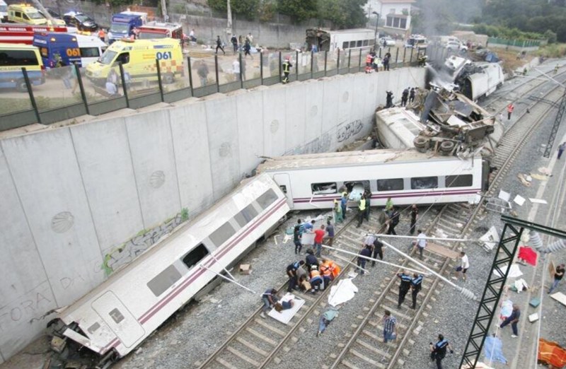 Imágen de archivo del accidente de tren en Santiago de Compstela. | EFE