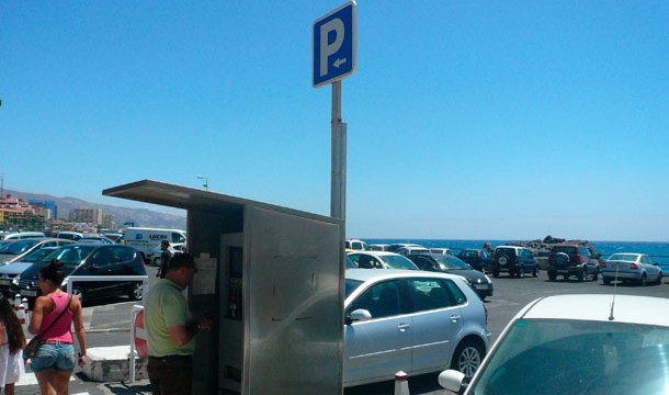 Costas tramita la concesión desde 2011 del solar del ‘parking’ rotatorio de Candelaria