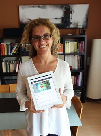Elena Alfaro recogida firmas reutilización libros de texto