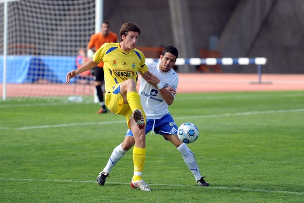 Borja Pérez durante un partido ante el Tenerife B. | S.M.