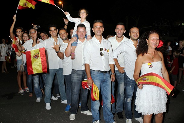 Delegación española durante el desfile. 