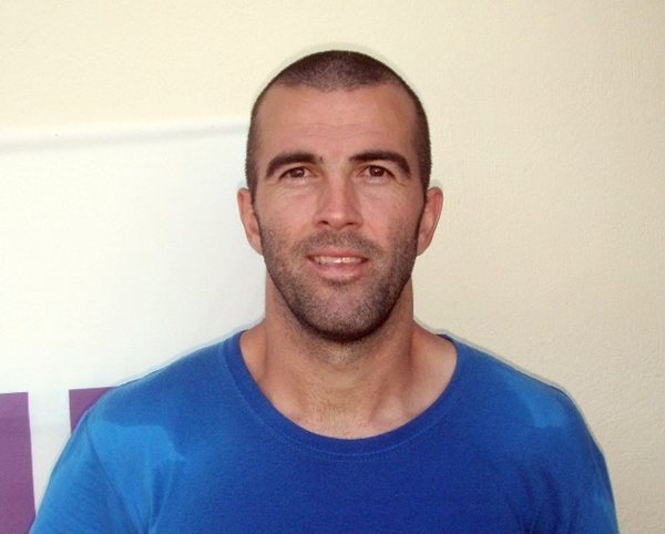 El defensa central, con la camiseta de su club. / www.levadiakosfc.gr