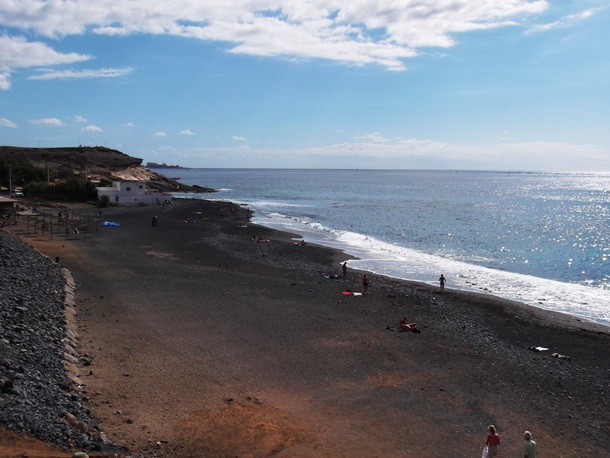 la playa de La Enramada en La Caleta de Adeje
