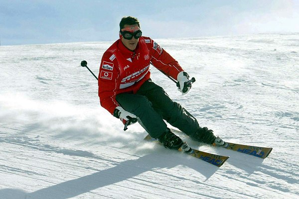 Schumacher, siete veces campeón mundial de F-1, sufrió un accidente cuando esquiaba fuera de pista en la estación de Méribel, y está grave. | REUTERS