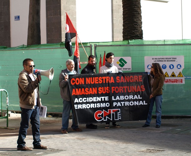 Concentracion CNT Canarias victimas accidentes laborales