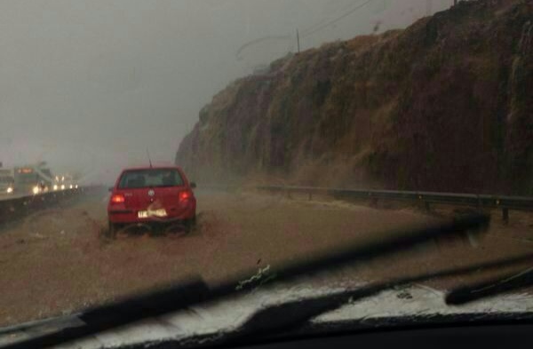 Tramo inundado de la autopista del Sur a la altura de Güímar. | DA