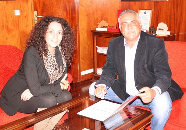 Nuria Delgado y González Cejas explicaron los detalles de la campaña de Fitur. / DA