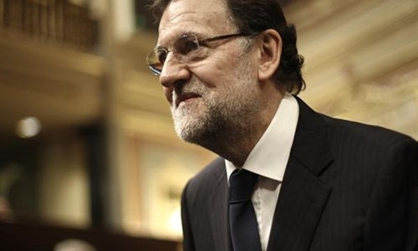 Rajoy tacha de "apocalíptico" a Rubalcaba y éste le acusa de usar la crisis como coartada