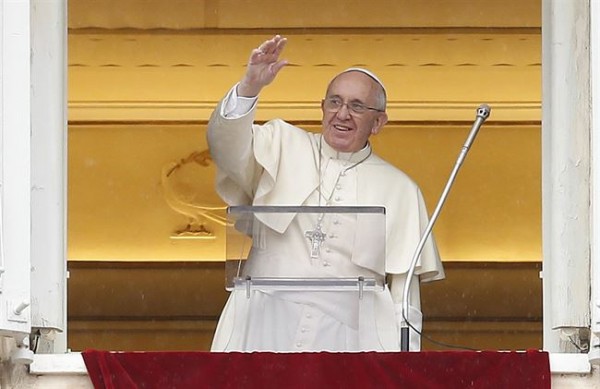 Aniversario papa llega al Vaticano