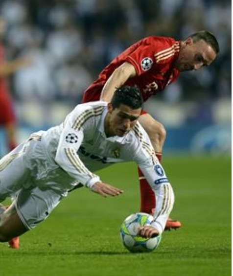 Ronaldo y Ribery en el partido de la Liga de Campeones de 2013. | EP