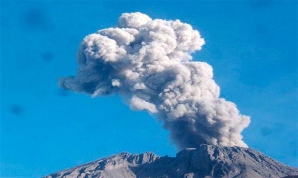 Erupción del volcán Ubinas