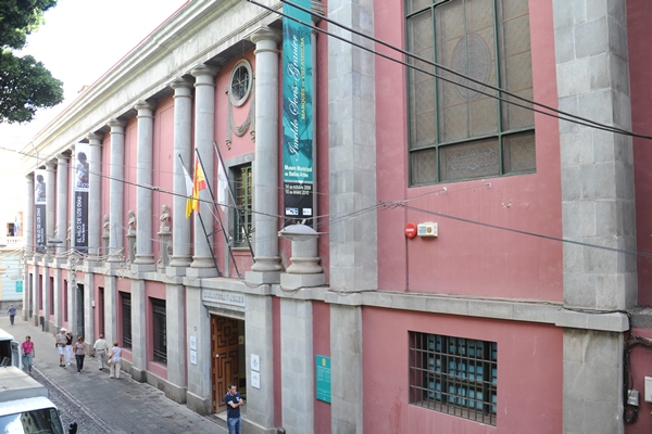 Fachada del Museo Municipal de Bellas Artes, en el centro de la capital tinerfeña. | B. B.