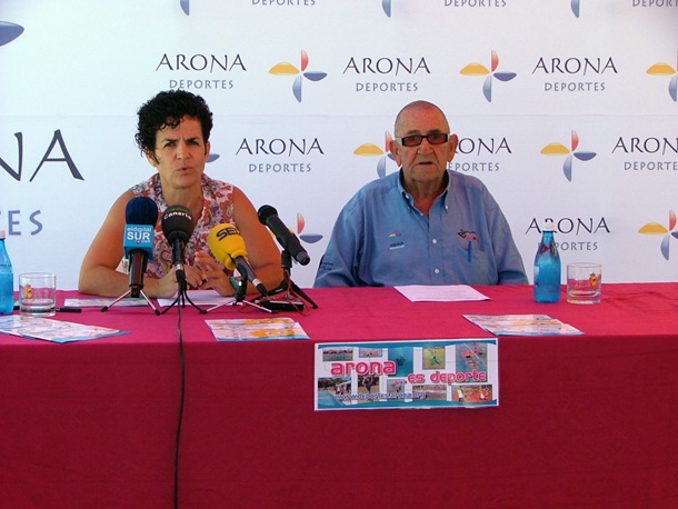 La concejal de Deportes de Arona, Mónica Sierra, junto al presidente de Zapatera Sport, José Rodríguez.