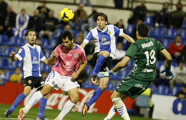 Roberto y Javi Moyano, en un partido de la temporada pasada ante el Hércules en Alicante. | DA