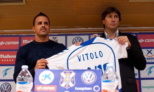 Vitolo se marcha al fútbol griego