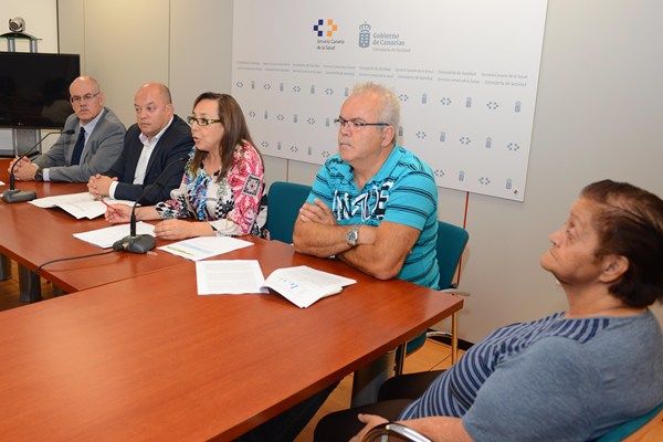 La presentación del proyecto tuvo lugar ayer en la Dirección general del Servicio Canario de Salud. | S. MÉNDEZ