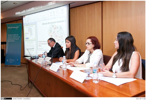 El informe se presentó ayer en la Facultad de Económicas de la Universidad de La Laguna. | DA
