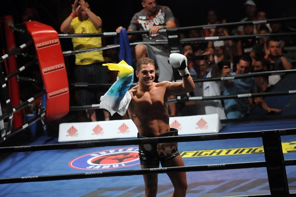 Jonay Risco, tras ganar su cinturón mundial. / SERGIO MÉNDEZ