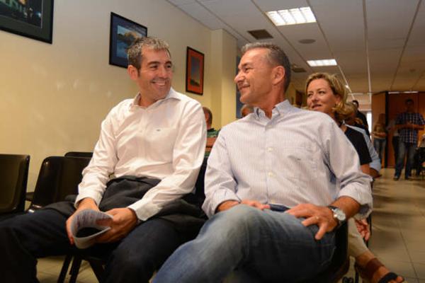 Rivero y Clavijo el día que los nacionalistas eligieron a su candidato a la Presidencia del Gobierno. / DA