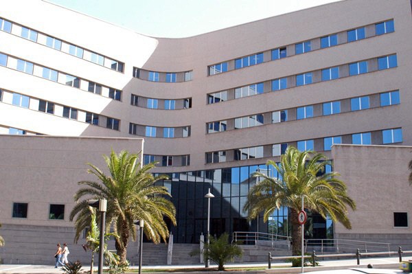 Imagen de archivo del Palacio de Justicia, sede de la Audiencia Provincial de Santa Cruz de Tenerife. / DA