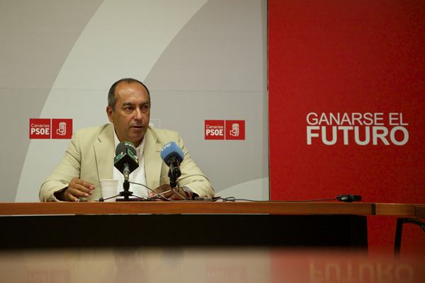 Julio Cruz, senador y secretario de Organización del PSOE. | DA