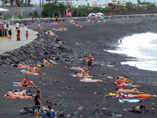 Una de las playas que se ha puesto sobre la mesa es el caso de la de Martiánez, en Puerto de la Cruz. / M. P.