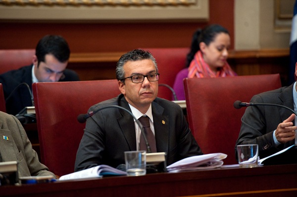 Dámaso Arteaga defendió la necesidad de apoyar el pacto por el litoral más allá de los intereses políticos. / F. P.