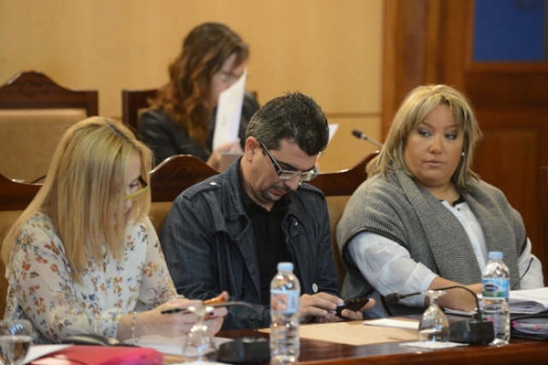 Martín, Bolaños y Dainotto, actuales miembros del Grupo Popular en el Ayuntamiento de Candelaria./ DA