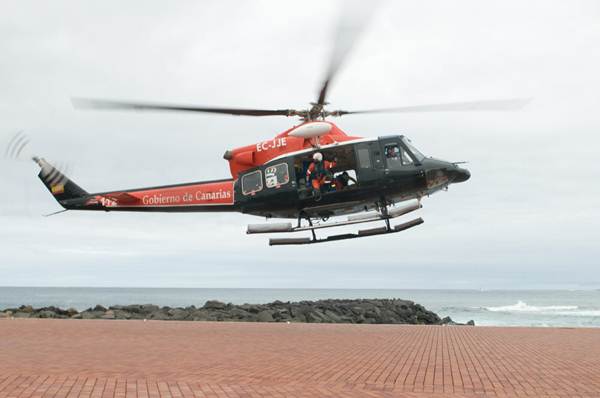 El mal estado de algunos senderos y las imprudencias han obligado a intervenir al helicóptero del GES. | DA