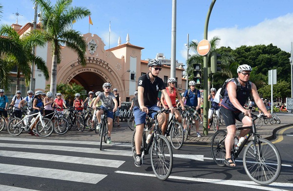 En los dos últimos años se han puesto en marcha servicios para los turistas, como las rutas en bici. / s. méndez