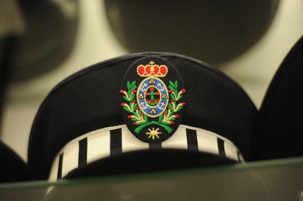 Juan González Barroso, Leandro Marrero y Ángel Cruz Casañas han formado la asociación de policías veteranos de Santa Cruz. / FRAN PALLERO