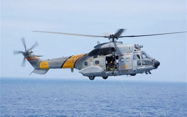 Imagen de archivo de un helicóptero del SAR igual al desaparecido esta tarde en el Atlántico. | DA