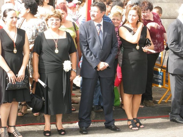 Pedro Méndez, junto a Mary Medina (baja también) y Nazaret Díaz. / DA