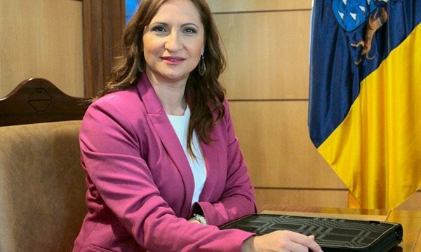 “2015 hará historia: una mujer será  la primera alcaldesa de Candelaria”