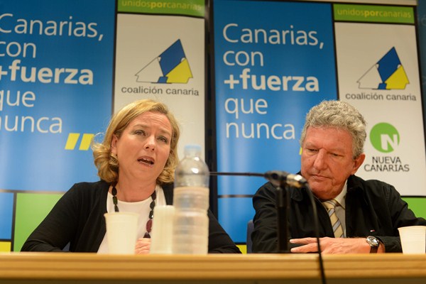 Los diputados Ana Oramas (CC) y Pedro Quevedo (NC), en una imagen de archivo. / SERGIO MÉNDEZ