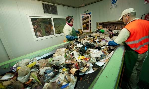 Los municipios ‘tumban’ el plan del Cabildo para la gestión de residuos