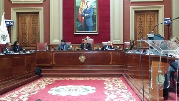 Instantánea de un pleno anterior del Ayuntamiento de Santa Cruz de Tenerife, que ayer celebró el penúltimo del mandato. / S. M.