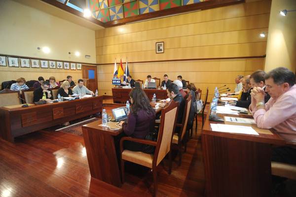 Pleno de un Ayuntamiento con concejales no adscritos. / F. P.