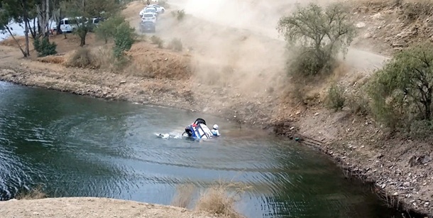 Ott  Tanak Ford Fiesta RS WRC cae al lago