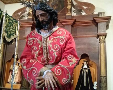 El Señor Cautivo luce nueva túnica en Semana Santa