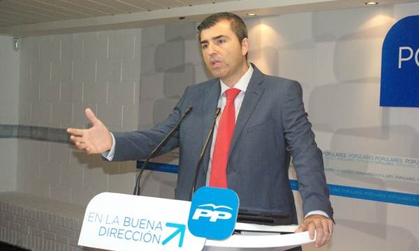 Domínguez se fija la prioridad de mejorar los accesos a la costa   